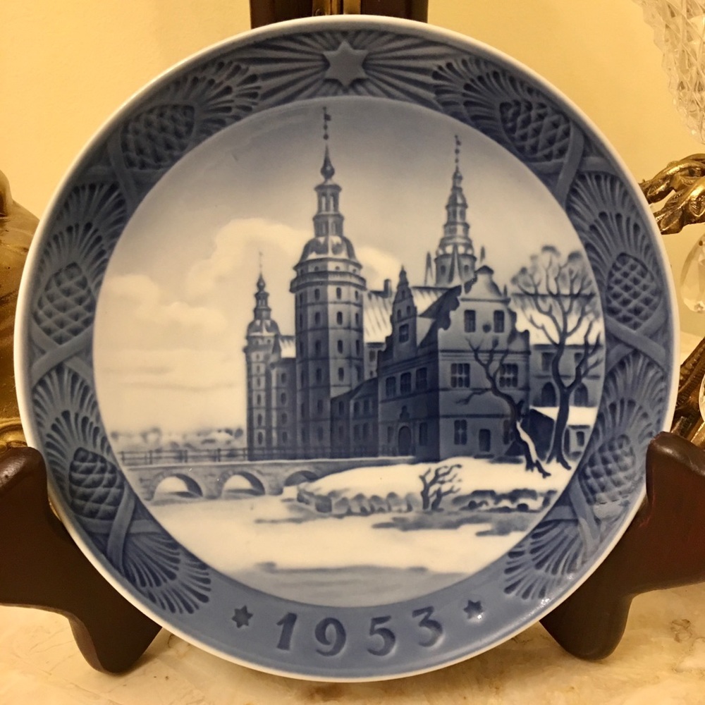 Vintage Royal Copenhagen Original 1953 Plate